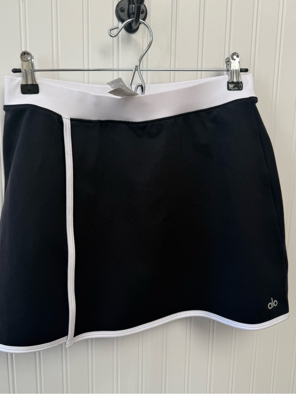 ALO Yoga Black Skort with White Trim